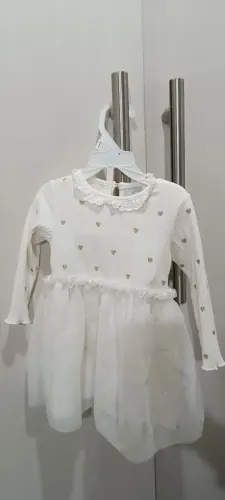Vestido em algodão com corações brilhosos e saia tule. Tam 0 a 9 meses