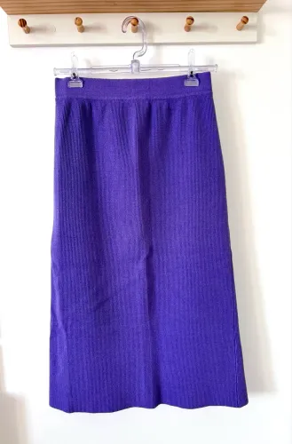 Saia Midi Evasê de Malha Anselmi 