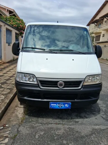 Fiat Ducato Cargo Diesel 2015 completa com ar condicionado 
