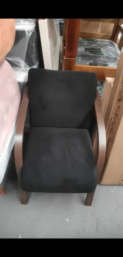 Poltrona em Veludo - Queima de Estoque! Apenas R$199 à Vista!