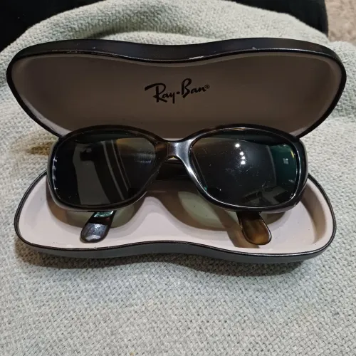 Armação de sol com grau Ray Ban