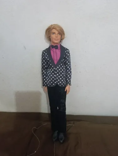 Ken Doll Blonde Rooted Hair Blue Eyes Straight Lega 2010 Tilt Head