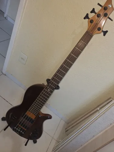 Baixo DeOliveira Mirage 5 cordas - Seymour Duncan / Ponte Babicz