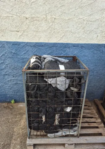 Lote de tela de sombreamento, várias medidas e percentual de bloqueio, mais 8 gaiolas