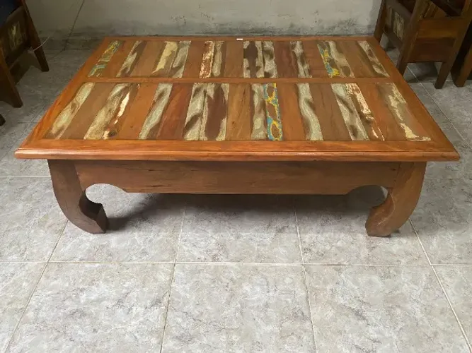 Mesa de Centro Baixa de Madeira Maciça de Demolição 