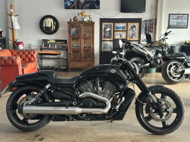 Harley-Davidson V-Rod Muscle (VRSCF) 2014