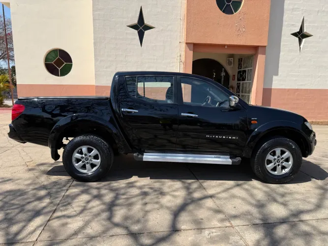 Mitsubishi L200 Triton HPE 3.2 CD TB Int.diesel AUT 2012