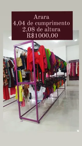 Arara de loja para roupas 