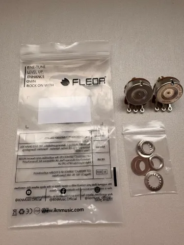 Potenciômetro A500k p/ guitarra Fleor eixo curto