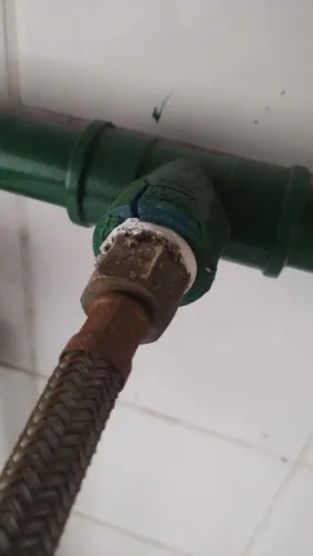 Bombeiro hidráulico e encanador