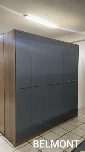 Guarda-roupa de casal 6 portas com montagem incluso 