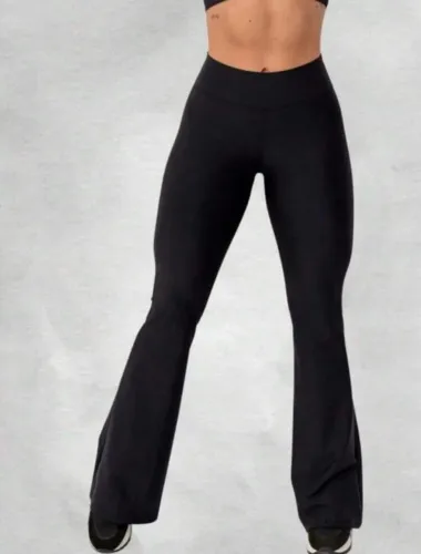 Calça legging Flare preta