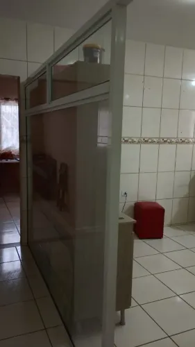 Divisória de vidro cozinha etc...