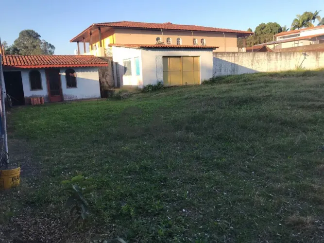 Terreno Plano com 1.320m² à Venda ou para Alugar em Interlagos - São Paulo/SP