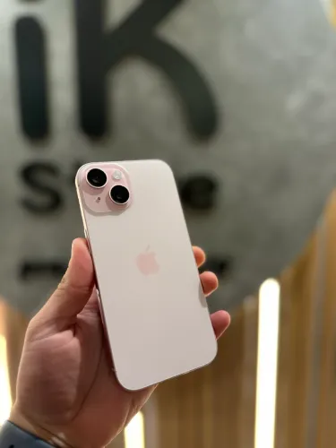 iPhone 15 - 128Gb Rosa - COM RECIBO