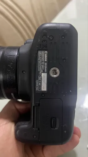 CÂMERA CANON REBEL T5