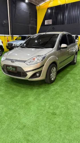 Ford Fiesta Sedan SE 1.6 8V Flex 4P 2014