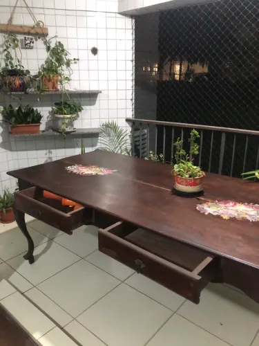 MESA COM 6 CADEIRAS EM ANGELIM