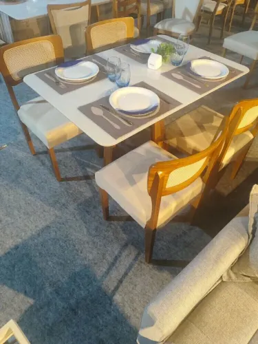 Mesa Jasmin com 4 Cadeiras Alasca 1,20m