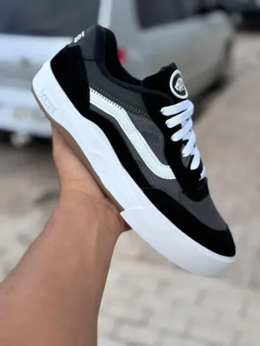 Vans Skate Boarding