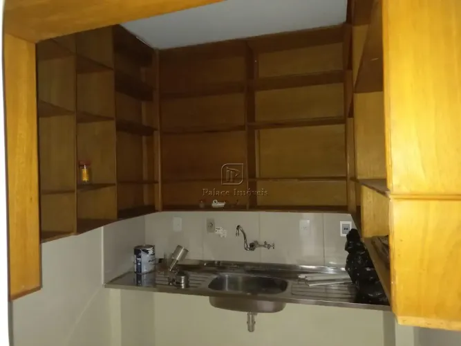 SALA COCOMERCIAL Á VENDA , 1 BANHEIRO, CENTRO