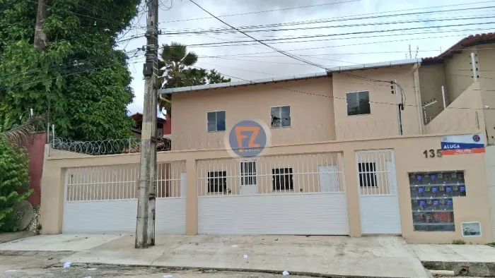 Locação de Apartamentos / Padrão na cidade de Fortaleza