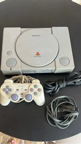 PlayStation 1 FAT Completo - Leitor bom!!