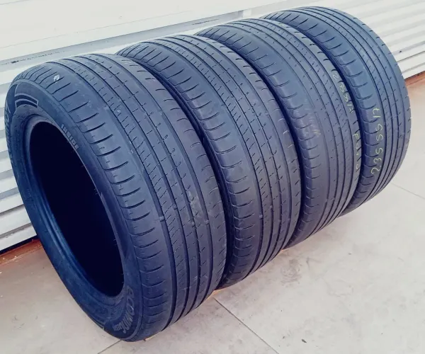 Pneu 235/55 aro 17 KUMHO Jogo