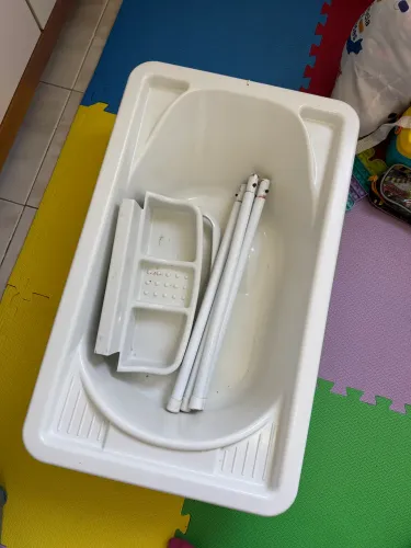 Banheira Luxo com suporte dobrável, trocador e saboneteira, tanque 25 L, até 30Kg
