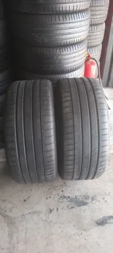 Pneu 295/35/22 Bridgestone (2 unidades)