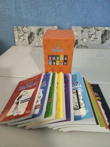 Coleção Diário de um Banana - 12 Livros + Caixa Original