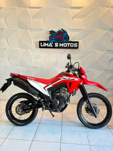 VENDO OU TROCO HONDA XRE 300 TORNADO 2025/26 ( LIMAS MOTOS)