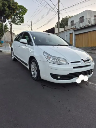 Citroen C4 GLX 2.0 Flex 16V 5P Aut. 2011