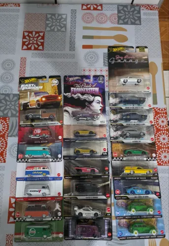 Lote de miniaturas premium hotwheels