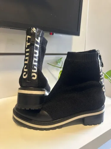 Bota Schütz