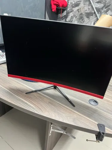 ? Monitor Concórdia Curvo 24?: R$ 450 cada