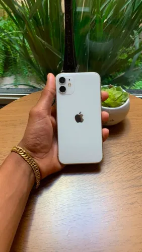 IPHONE 11 - 64GB