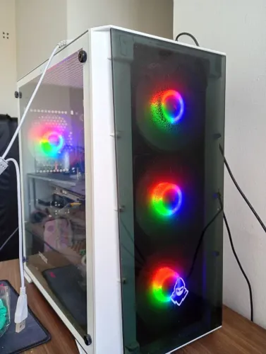 PC GAMAR RYZEN 5 5600GT + GTX 1660 SUPER 6GB / 16 GB RAM RGB / SSD NVMe 1 TB