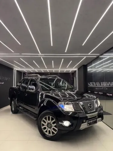 Nissan Frontier SL CD 4X4 2.5tb Diesel AUT 2014