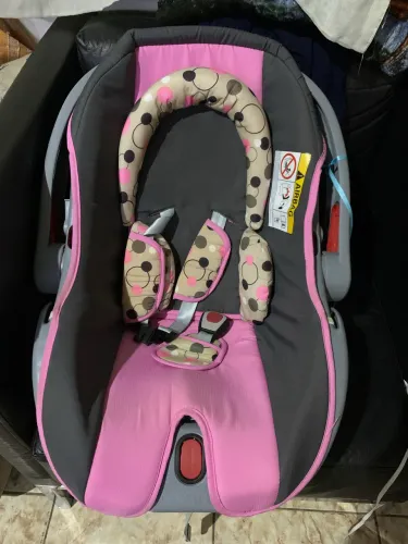 Carrinho de bebê + bebê conforto 