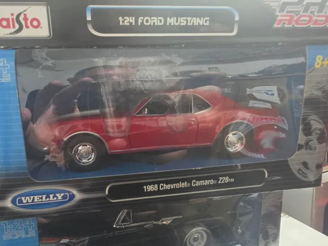 Miniatura 1:24 camaro chevrolet z28 raro