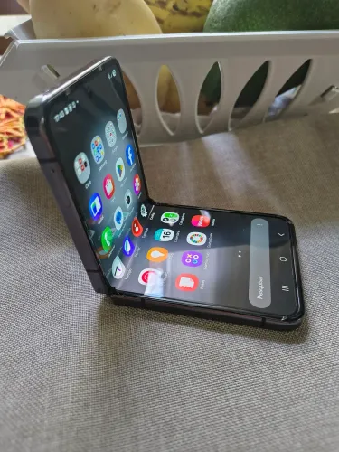Celular Samsung Galaxy Flip 5