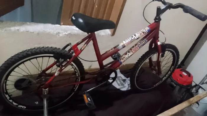 Vende se uma bicicleta