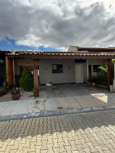 Casa à venda - Condomínio Costa Azul