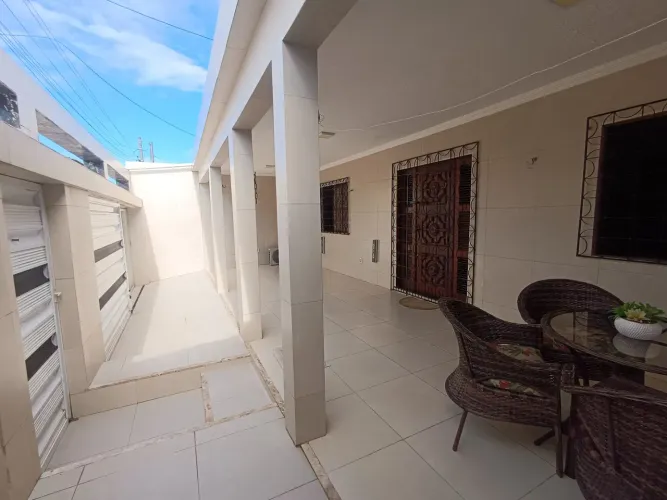 Casa Excelente Pronta para Morar - 3 Quarto(s) (3 Suíte) + Varanda/Garagem Revestida