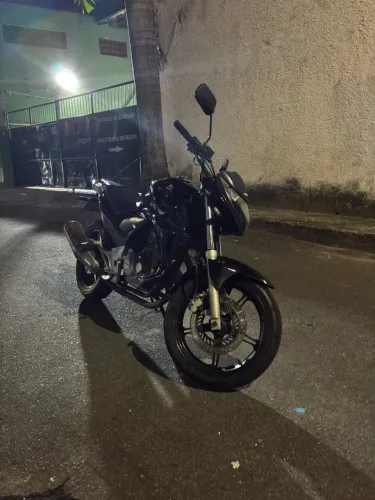 Moto 300