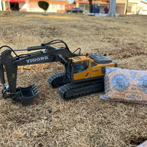 ESCAVADEIRA DE CONTROLE REMOTO BATERIA RECARREGÁVEL