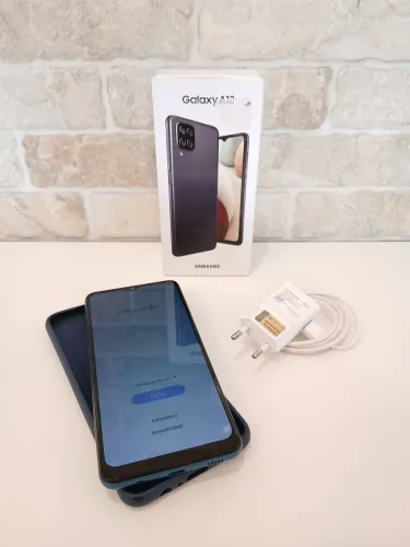 Celular Samsung Galaxy A12 64GB Azul (Usado)