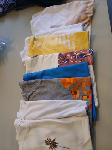 8 camisetas Grife Hering,Ampliertee,Osklen,Under armour,New balançe, M lindas nova e semi