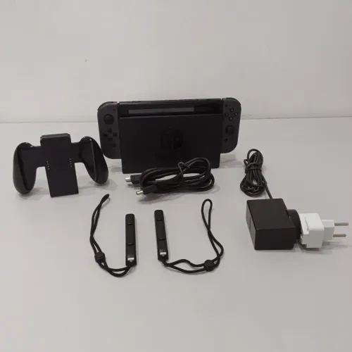 Vendo Console Nintendo Switch Cinza Semi novo